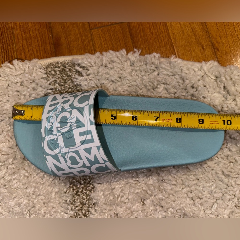 Moncler logo-print sliders - Picture 7 of 8